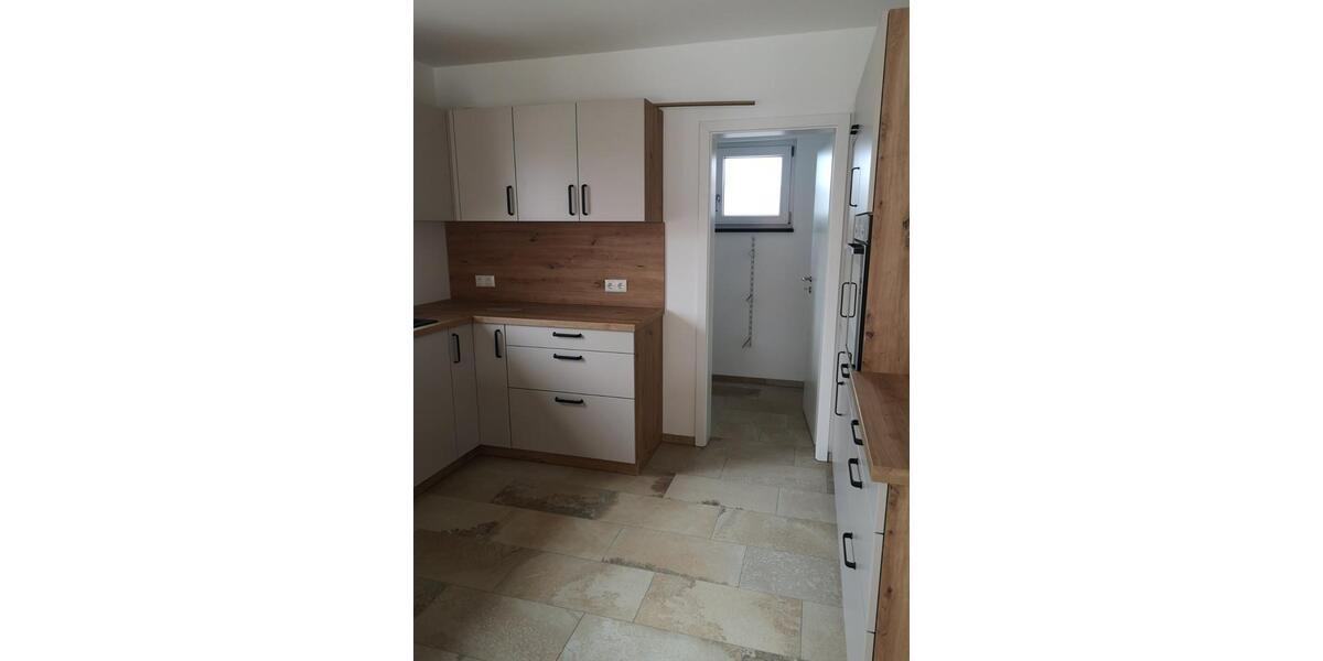 Erdgeschoßwohnung Gnotzheim - 3.5 Zimmer, 107 m&sup2;, 1.050&euro; | Angebot:25047895