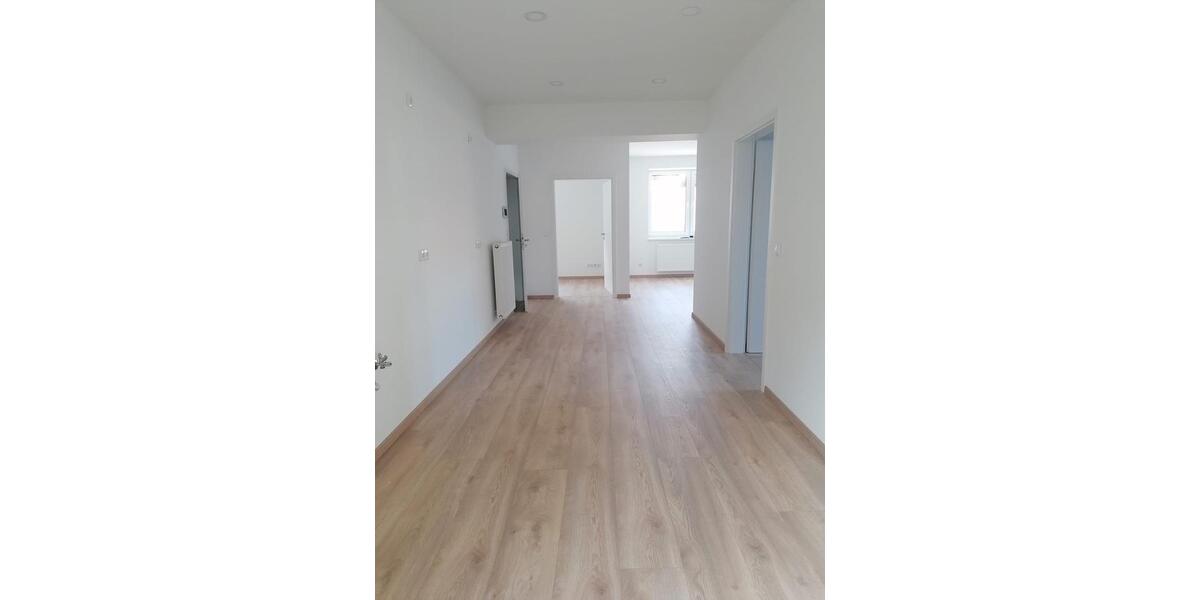 Erdgeschoßwohnung Waldsassen - 3 Zimmer, 85 m&sup2;, 750&euro; | Angebot:26496150