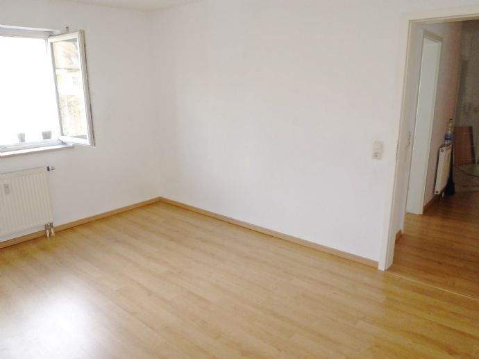 Etagenwohnung Nürnberg Eibach - 3 Zimmer, 98 m&sup2;, 1.300&euro; | Angebot:24916116
