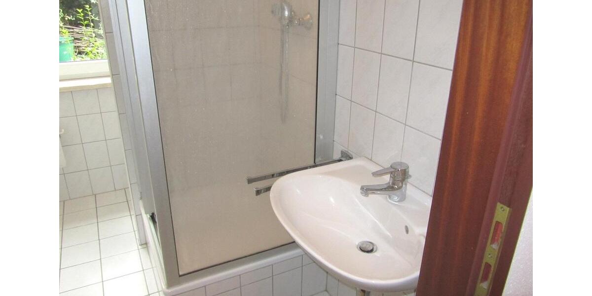 Erdgeschoßwohnung Lichtentanne - 1 Zimmer, 33 m&sup2;, 200&euro; | Angebot:22928439