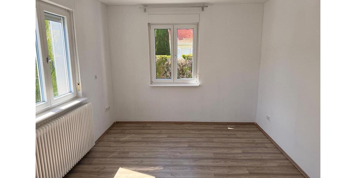 Erdgeschoßwohnung Lahr (Schwarzwald) - 3 Zimmer, 80 m&sup2;, 1.000&euro; | Angebot:26356558