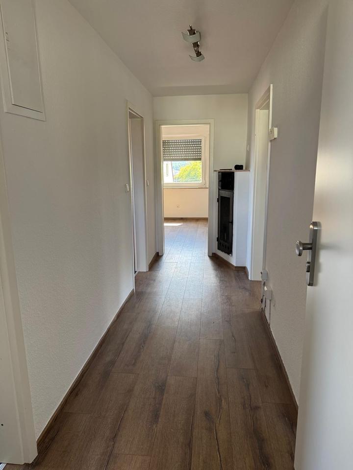 Charmante Dachgeschoßwohnung in Stuttgart-Stammheim