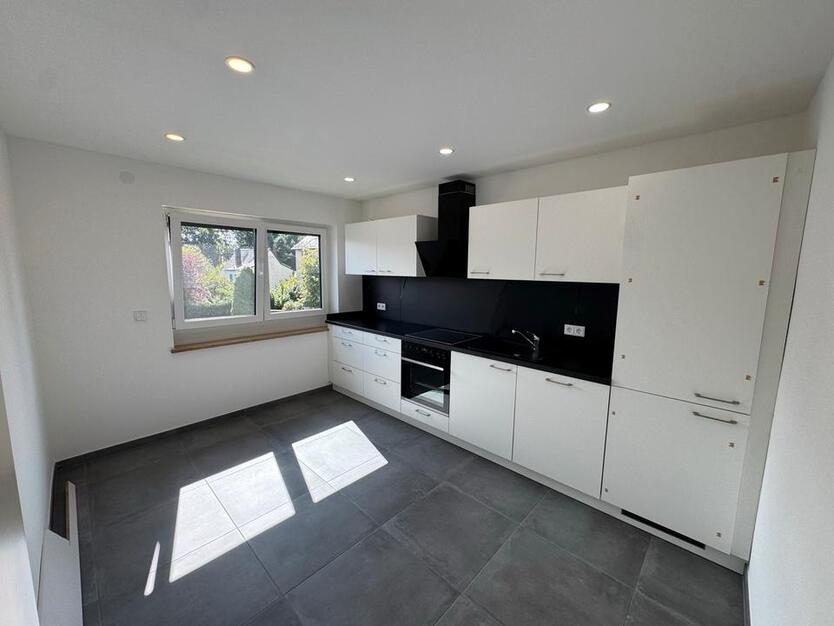 Moderne Kernsanierte 4-Zimmer-Wohnung in Stein