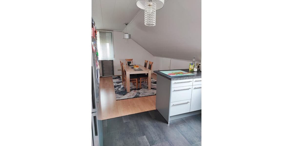 Dachgeschoßwohnung Deiningen - 3.5 Zimmer, 75 m&sup2;, 560&euro; | Angebot:26126815