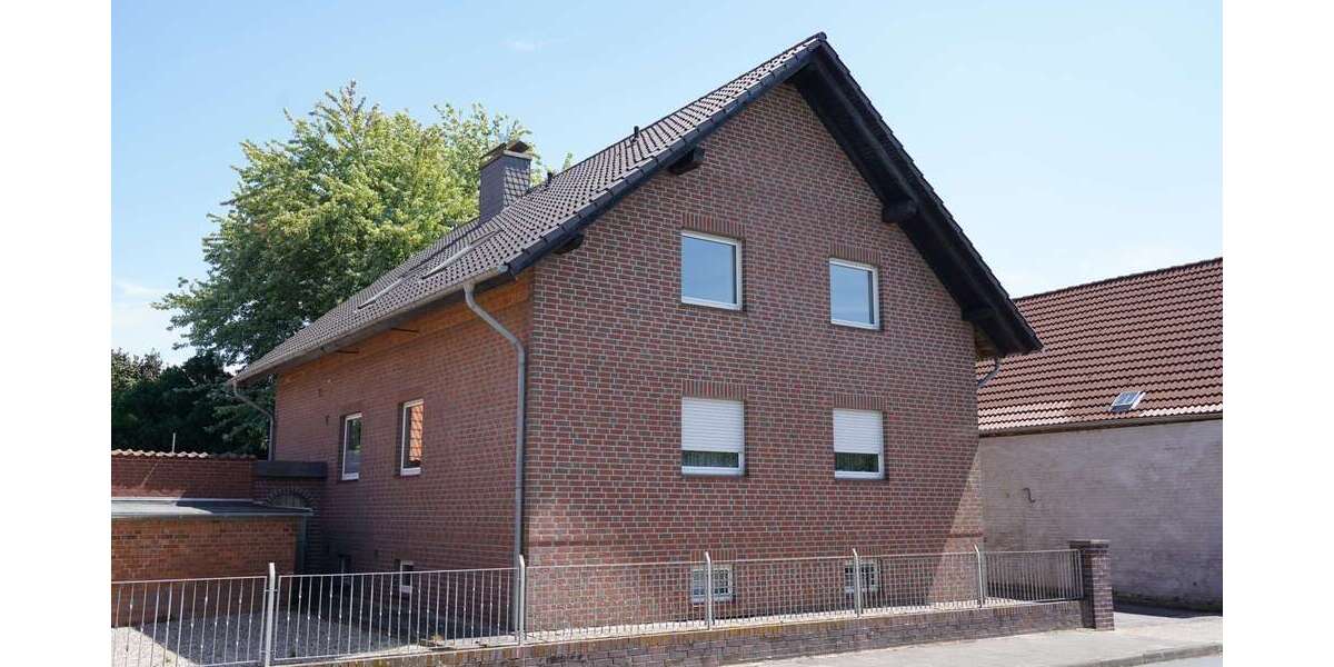 Etagenwohnung Lehrte / Sievershausen Sievershausen - 3.5 Zimmer, 95 m&sup2;, 740&euro; | Angebot:27071076