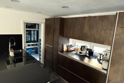 WG Zimmer Nähe uni und nur 3 Minuten zum Bahnhof 2 zimmer