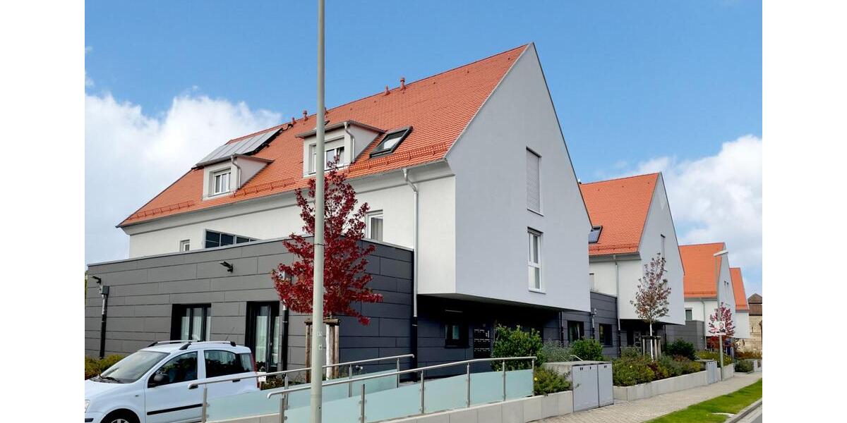 Dachgeschoßwohnung Neunkirchen am Brand - 2.5 Zimmer, 67 m&sup2;, 850&euro; | Angebot:25118495