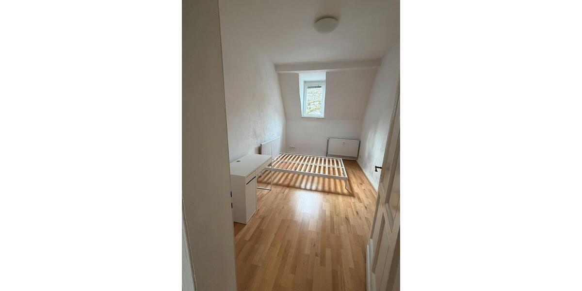 Wohnen auf Zeit Düsseldorf Stadtbezirk 5 - 1 Zimmer, 12 m&sup2;, 600&euro; | Angebot:24831056