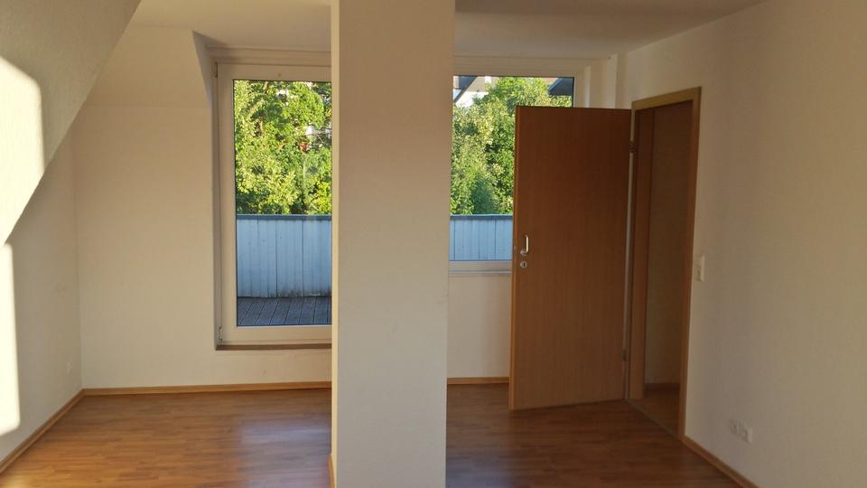 Dachgeschoßwohnung Arnsberg Holzen - 2 Zimmer, 70 m&sup2;, 520&euro; | Angebot:23412113