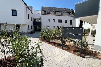 Wohnung Regenstauf - 3 Zimmer, 111 m&sup2;, 1.670&euro; | Angebot:27348918