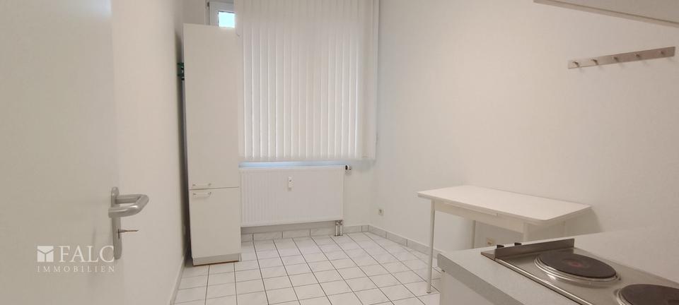 Raum für Visionen – stilvolle Gewerbeimmobilie mit Glasfront und Charakter zimmer