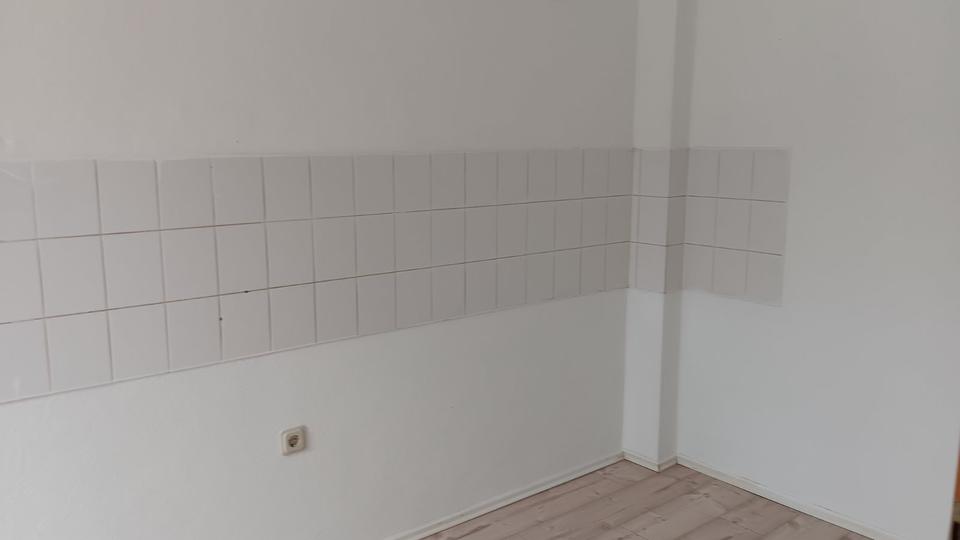 Dachgeschoßwohnung Freital - 3 Zimmer, 68 m&sup2;, 470&euro; | Angebot:25378460
