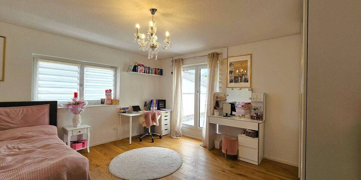 Einfamilienhaus Waldshut-Tiengen Waldshut - 4 Zimmer, 140 m&sup2;, 2.200&euro; | Angebot:26028505