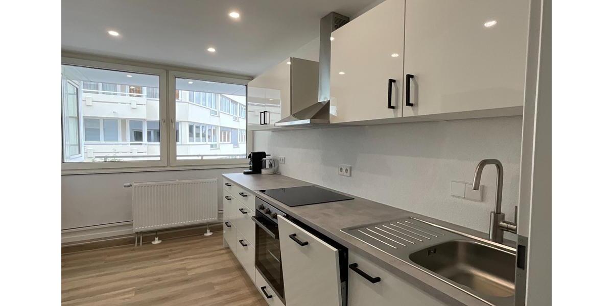 Wohnen auf Zeit Sindelfingen - 4 Zimmer, 100 m&sup2;, 2.550&euro; | Angebot:26444388