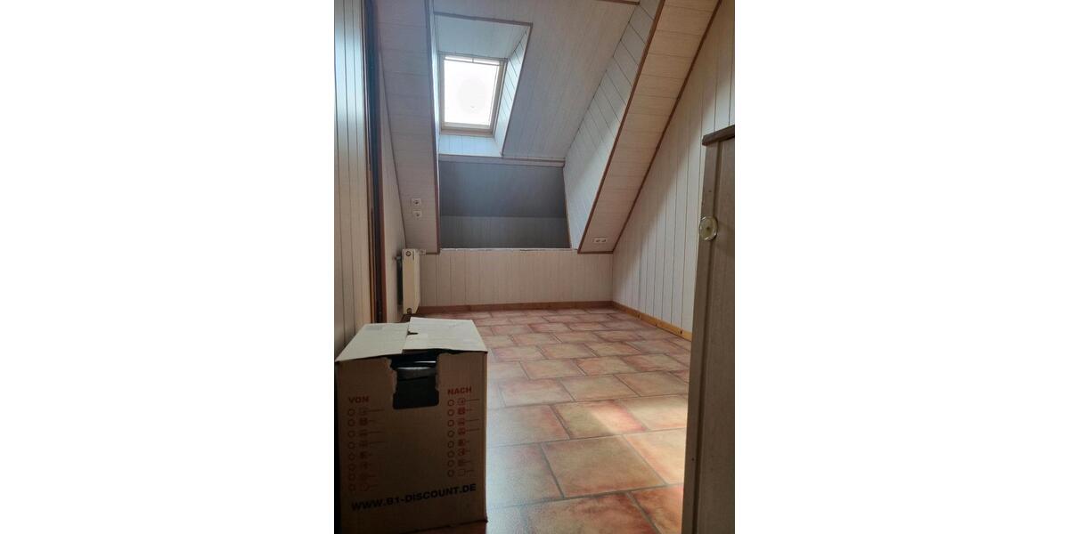 Einfamilienhaus Jever - 7 Zimmer, 190 m&sup2;, 1.400&euro; | Angebot:25898817