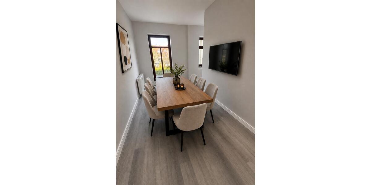 Wohnen auf Zeit Meerane - 5 Zimmer, 112 m&sup2;, 350&euro; | Angebot:26461796