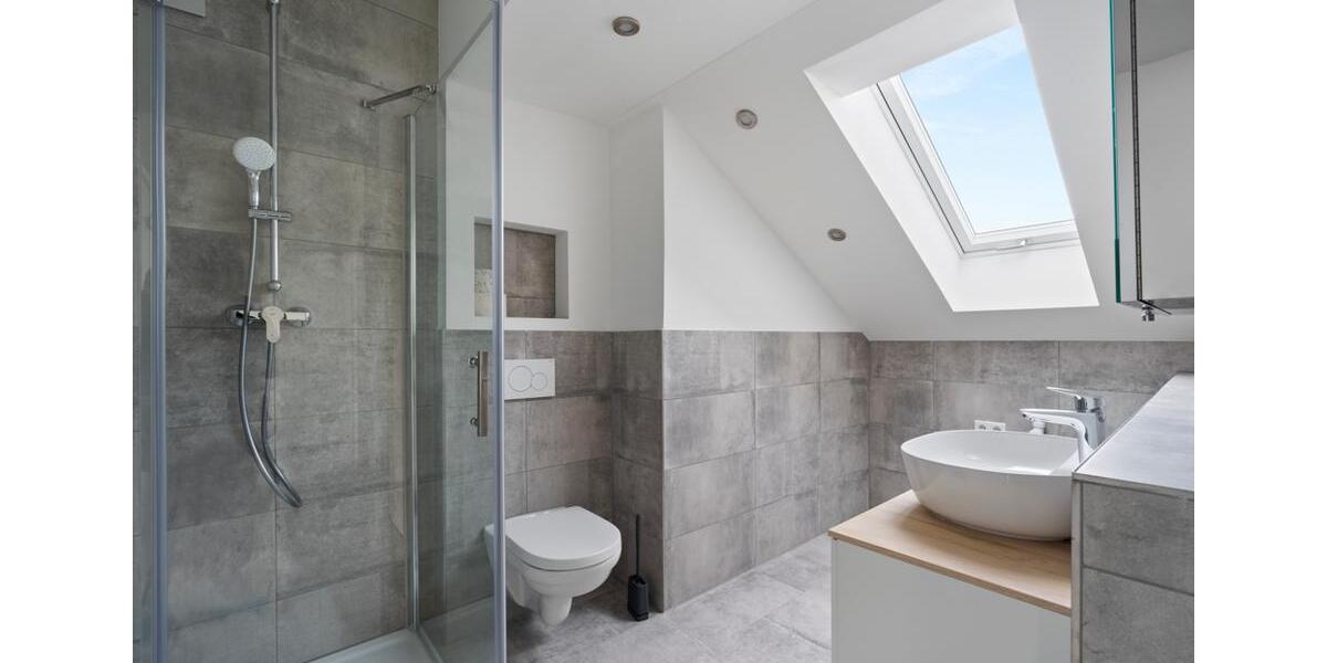 Dachgeschoßwohnung Hepberg - 3 Zimmer, 67 m&sup2;, 830&euro; | Angebot:26232822