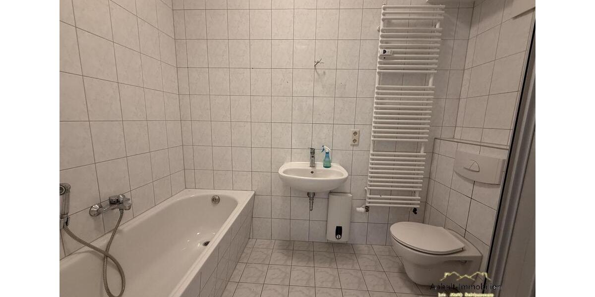 Etagenwohnung Bitterfeld-Wolfen Bitterfeld - 2 Zimmer, 60 m&sup2;, 495&euro; | Angebot:26487349
