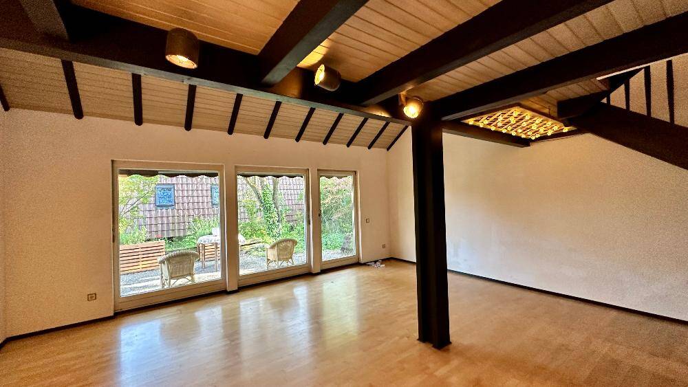 Mehrfamilienhaus, Wohnhaus Weil der Stadt - 7 Zimmer, 200 m&sup2;, 2.700&euro; | Angebot:26106042