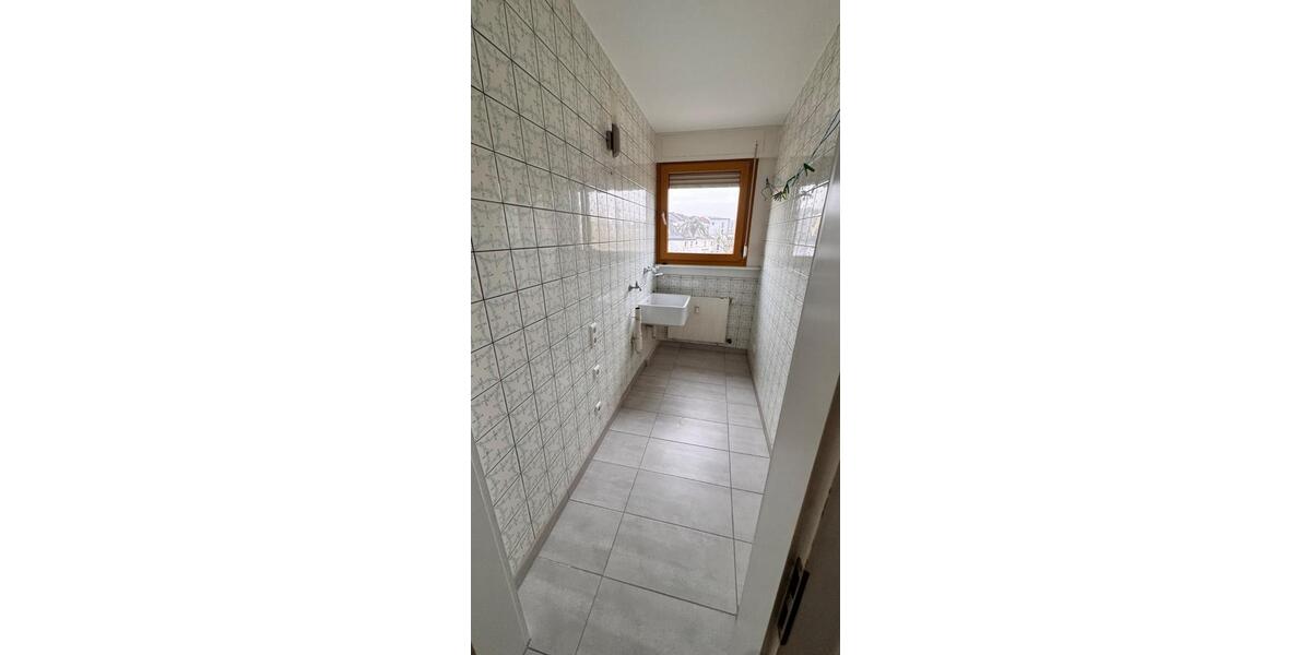 Etagenwohnung Schwalbach - 3.5 Zimmer, 82 m&sup2;, 800&euro; | Angebot:25124936