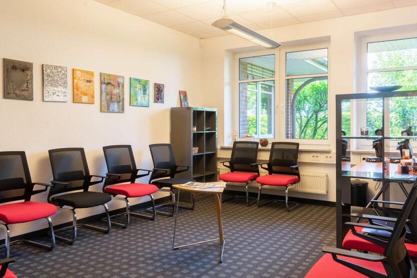 Großzügige Gewerbefläche mit flexibler Raumaufteilung und Wohnoption. Obj. 8989 zimmer