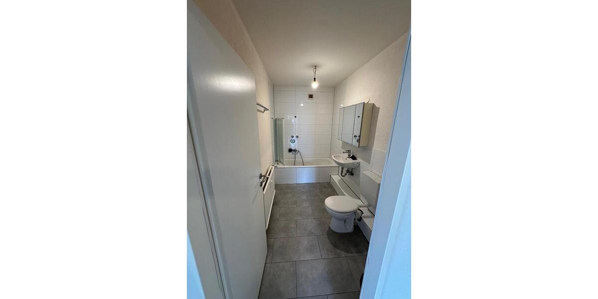 Erdgeschoßwohnung Mönchengladbach Nord - 2 Zimmer, 70 m&sup2;, 670&euro; | Angebot:26461448