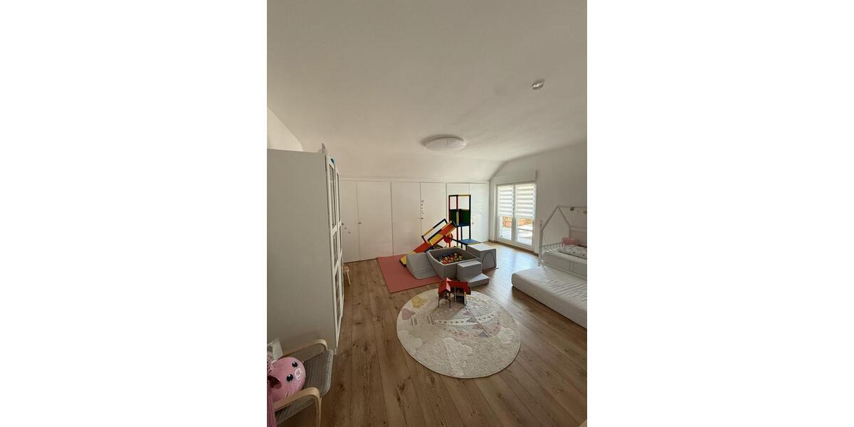 Etagenwohnung Lünen Brambauer - 4 Zimmer, 141 m&sup2;, 1.100&euro; | Angebot:24750118