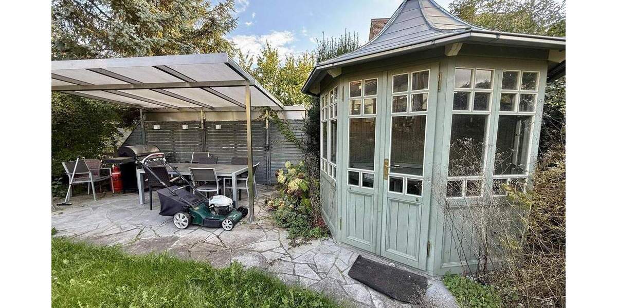 Bungalow Iphofen - 8 Zimmer, 214 m&sup2;, 2.350&euro; | Angebot:25682670