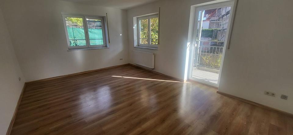 3-Zimmer-Wohnung mit Balkon & Stellplatz im Erdgeschoss zimmer