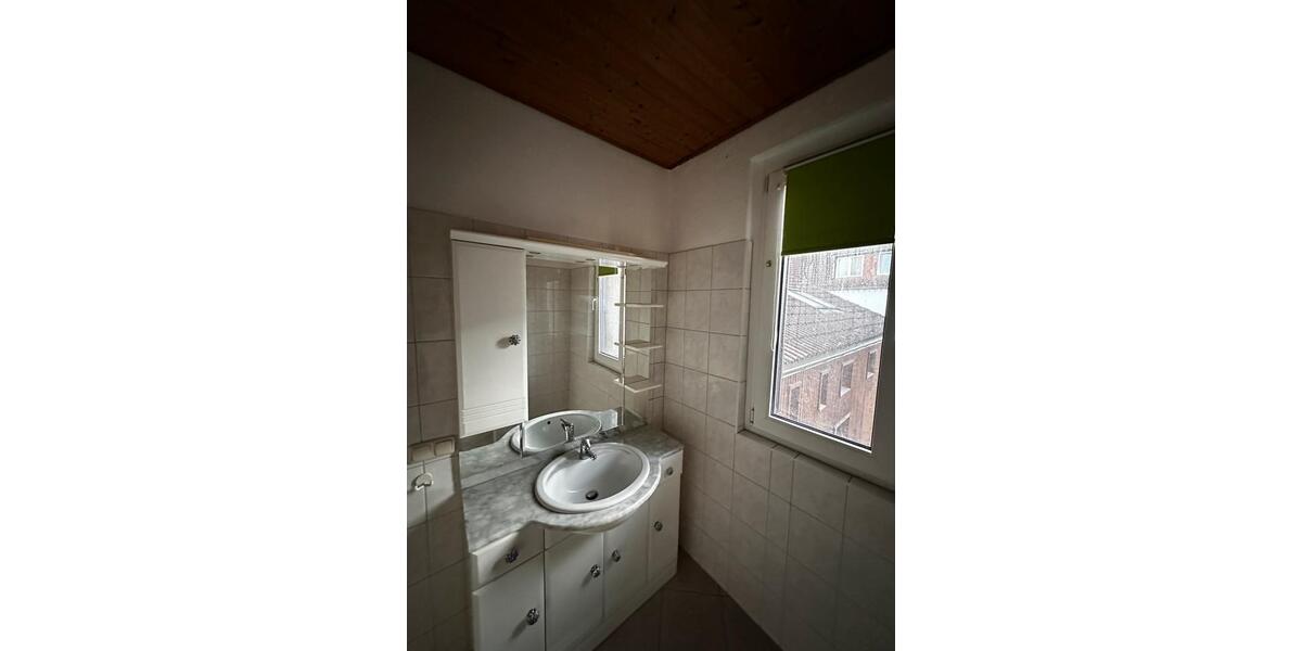 Dachgeschoßwohnung Magdeburg Lemsdorf - 2.5 Zimmer, 100 m&sup2;, 550&euro; | Angebot:25755356