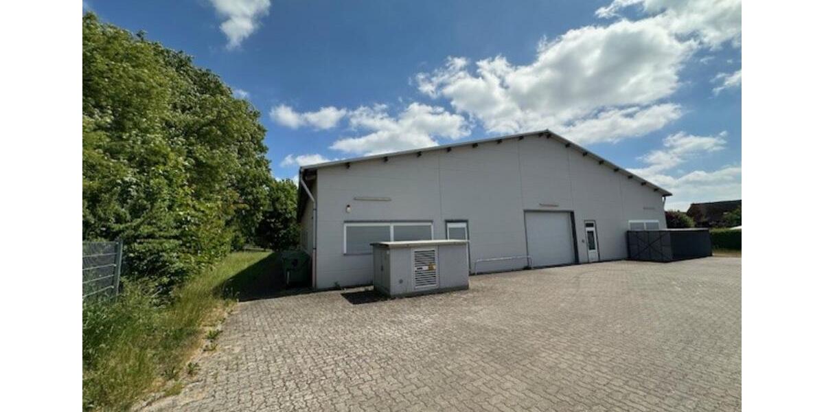 Brüsewitz - ab ca. 200 m² ; 2 tagesbelichtete und beheizte Hallen zu vermieten zimmer