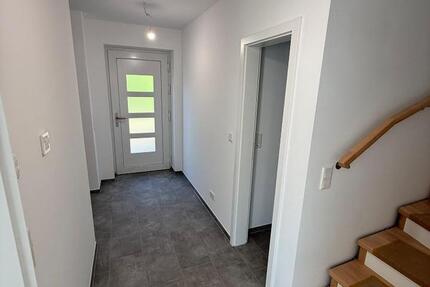 Haus Loxstedt - 4 Zimmer, 89 m&sup2;, 1.310&euro; | Angebot:25255974