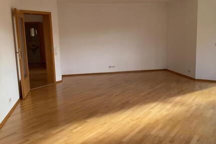 Steinheim: 3 Zimmer, Küche, Balkon, Garage, Keller 3 zimmer