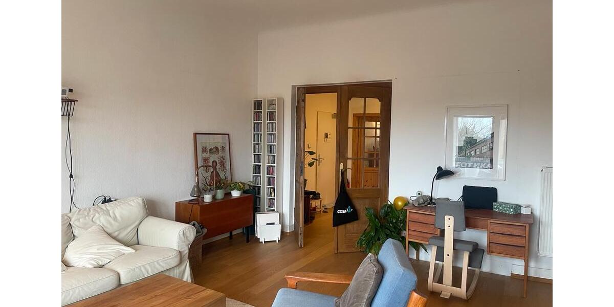 Dachgeschoßwohnung Troisdorf - 3 Zimmer, 125 m&sup2;, 1.700&euro; | Angebot:24640561