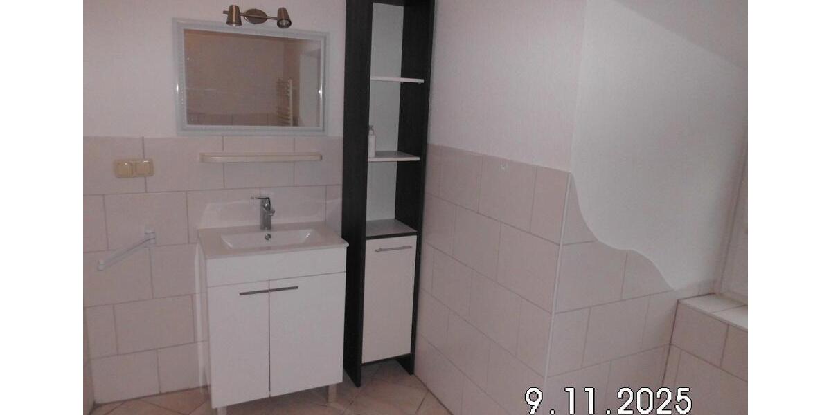 Etagenwohnung Burg (Dithmarschen) - 2 Zimmer, 75 m&sup2;, 550&euro; | Angebot:24455888