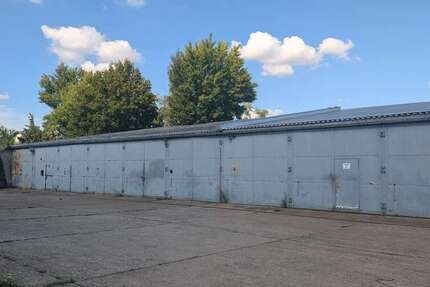 Halle in Staßfurt 695 € 387 m²