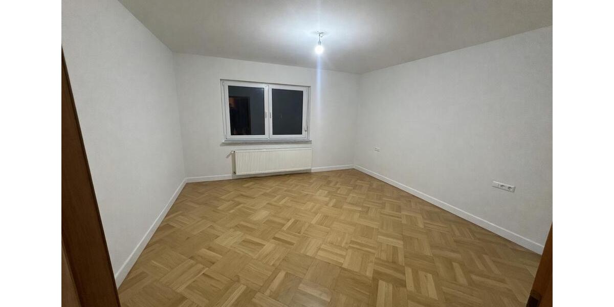 Etagenwohnung Günzburg - 4.5 Zimmer, 108 m&sup2;, 1.100&euro; | Angebot:25063964