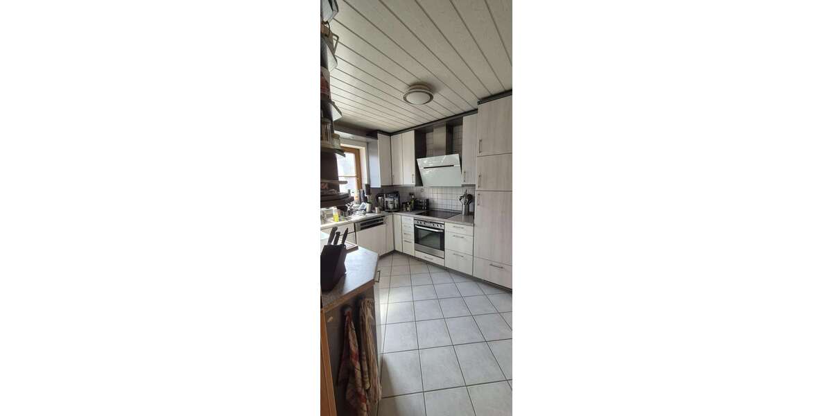 Einfamilienhaus Rottenburg - 5.5 Zimmer, 160 m&sup2;, 1.600&euro; | Angebot:26100321