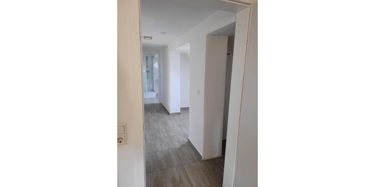 Dachgeschoßwohnung Feuchtwangen - 3 Zimmer, 80 m&sup2;, 800&euro; | Angebot:25907832