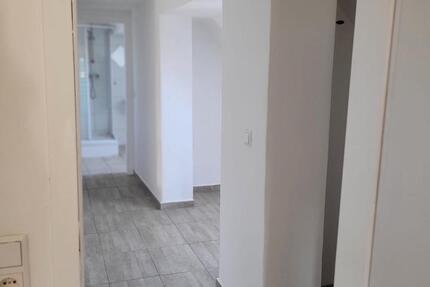 Wohnung Feuchtwangen - 3 Zimmer, 80 m&sup2;, 800&euro; | Angebot:25907832