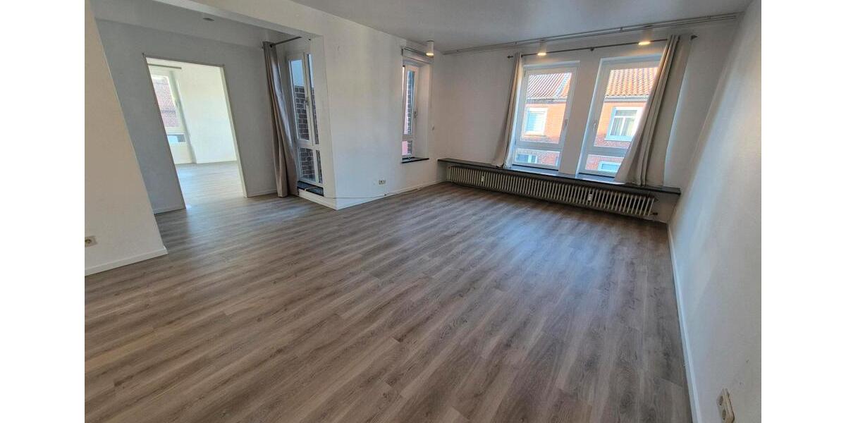 Etagenwohnung Oldenburg in Holstein - 2 Zimmer, 74 m&sup2;, 750&euro; | Angebot:26040016