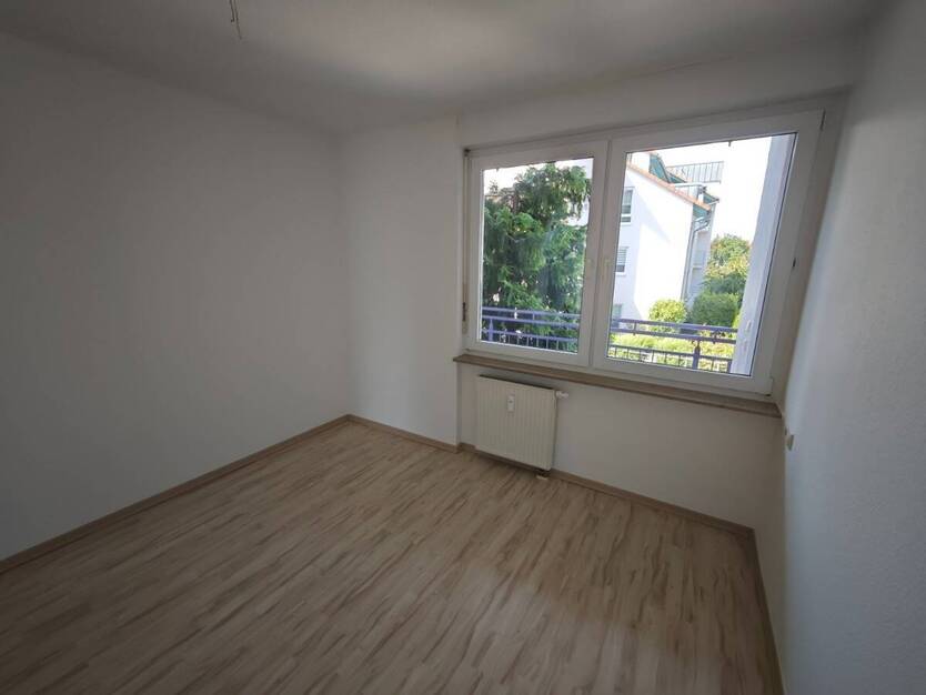 schöne 2-Raum Wohnung mit EBK, Balkon und Stellplatz * sofort frei! 2 zimmer