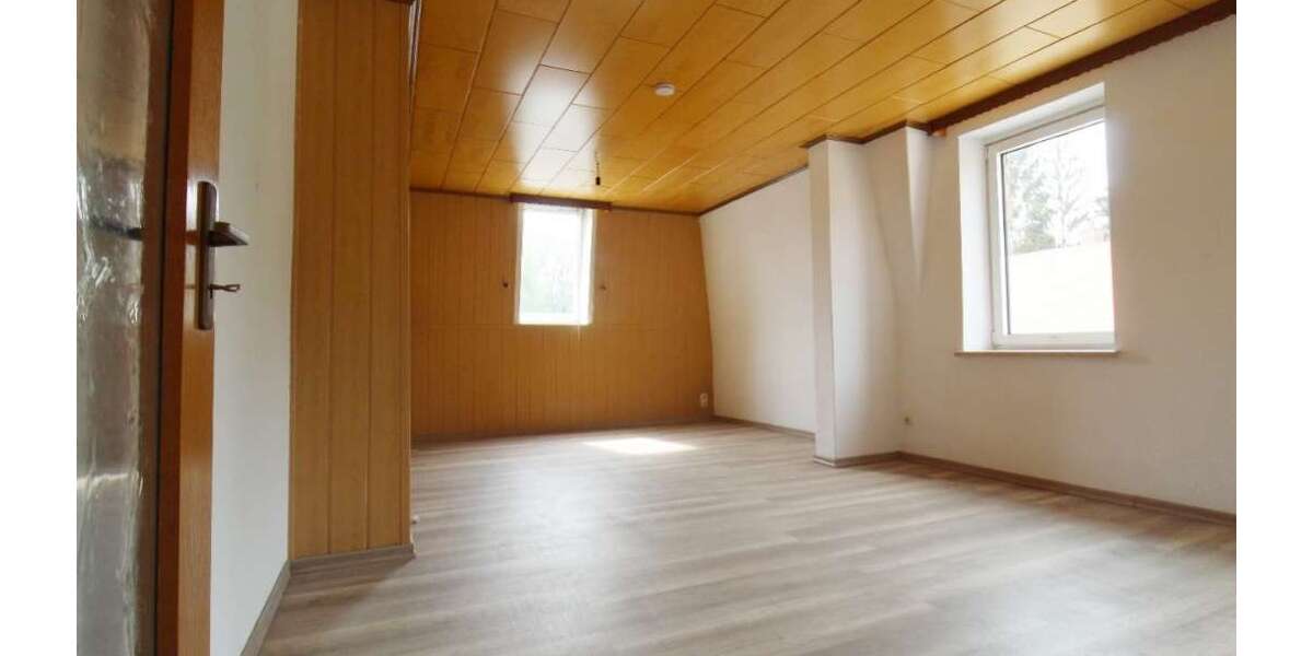 Etagenwohnung Lunzenau - 4 Zimmer, 81 m&sup2;, 430&euro; | Angebot:25017279