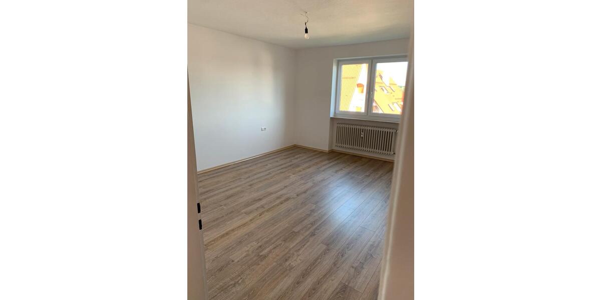 Etagenwohnung Günzburg - 4 Zimmer, 100 m&sup2;, 1.050&euro; | Angebot:26577655