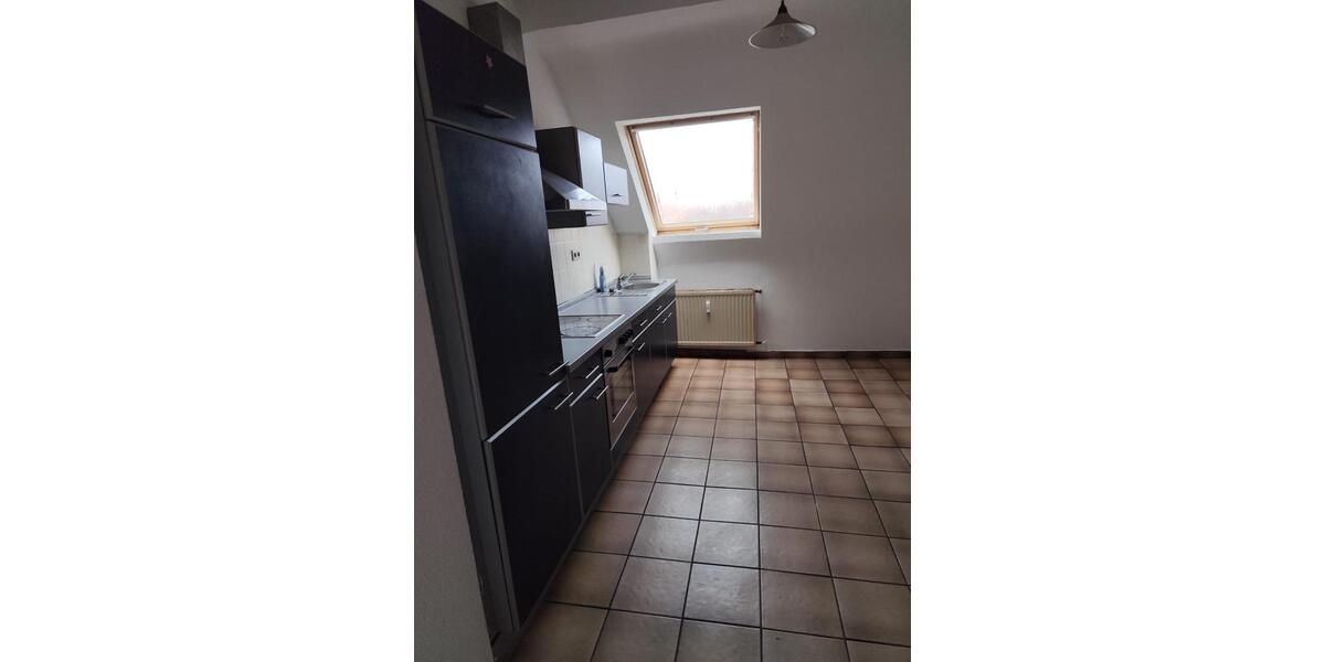 Dachgeschoßwohnung Saarbrücken - 3 Zimmer, 90 m&sup2;, 850&euro; | Angebot:24745389