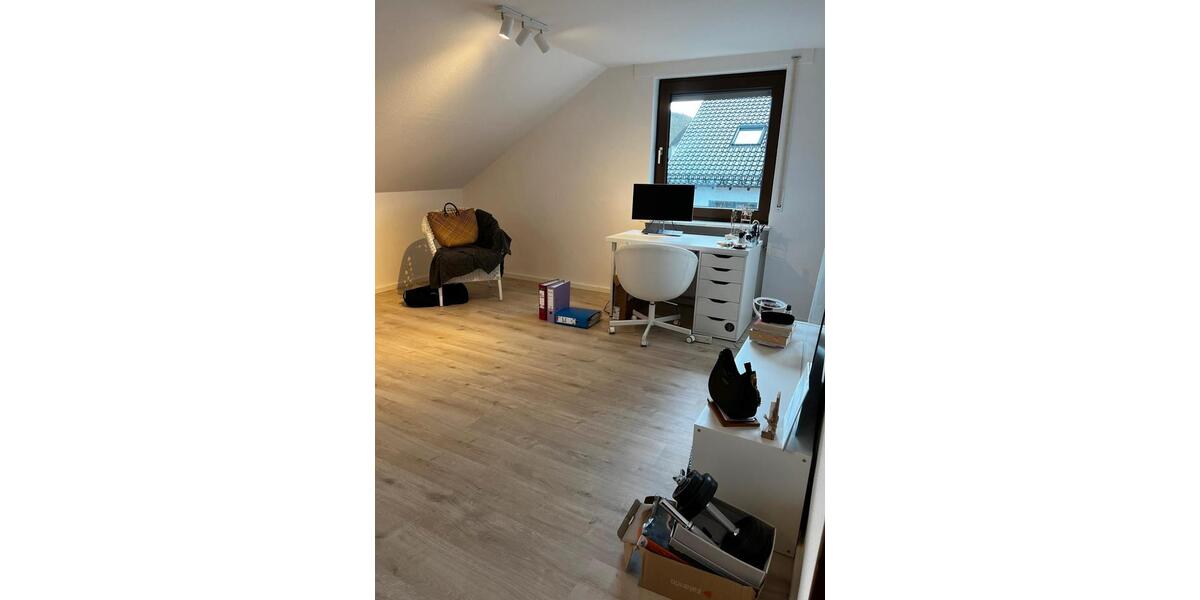 Dachgeschoßwohnung Hösbach - 2.5 Zimmer, 65 m&sup2;, 640&euro; | Angebot:26042049