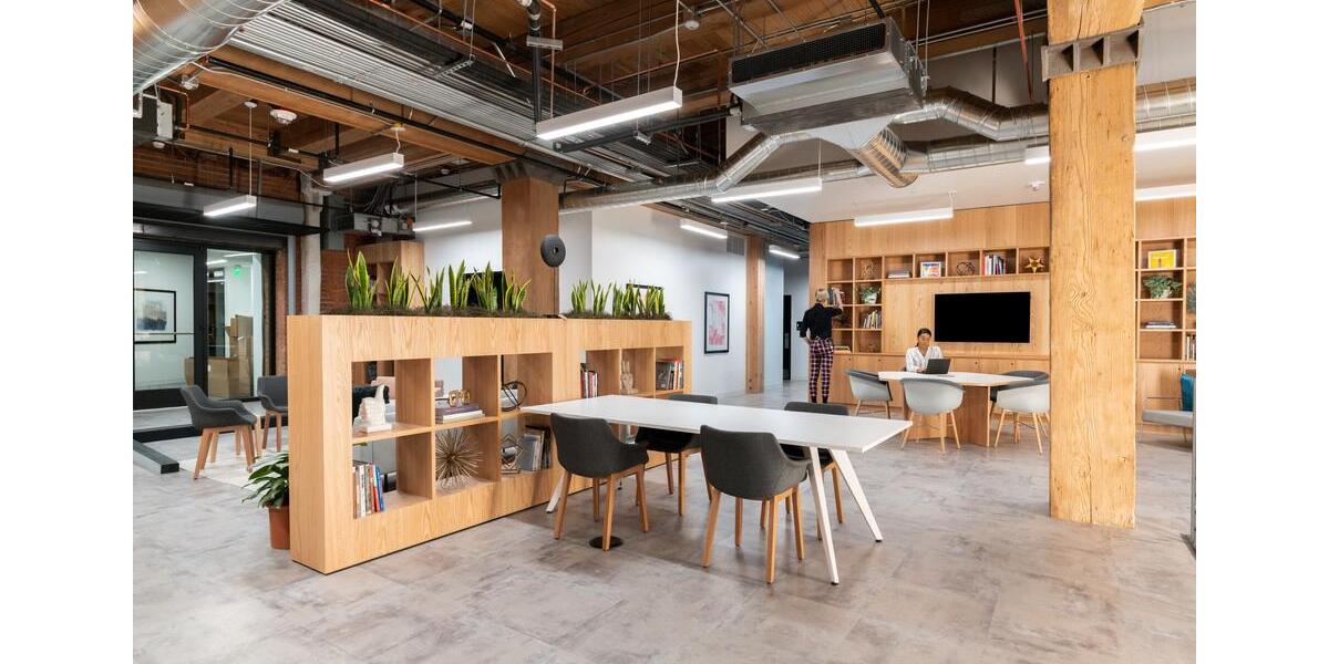 Wunderschön eingerichtete Büroräume für 1 Person in Spaces Die Fabrik zimmer