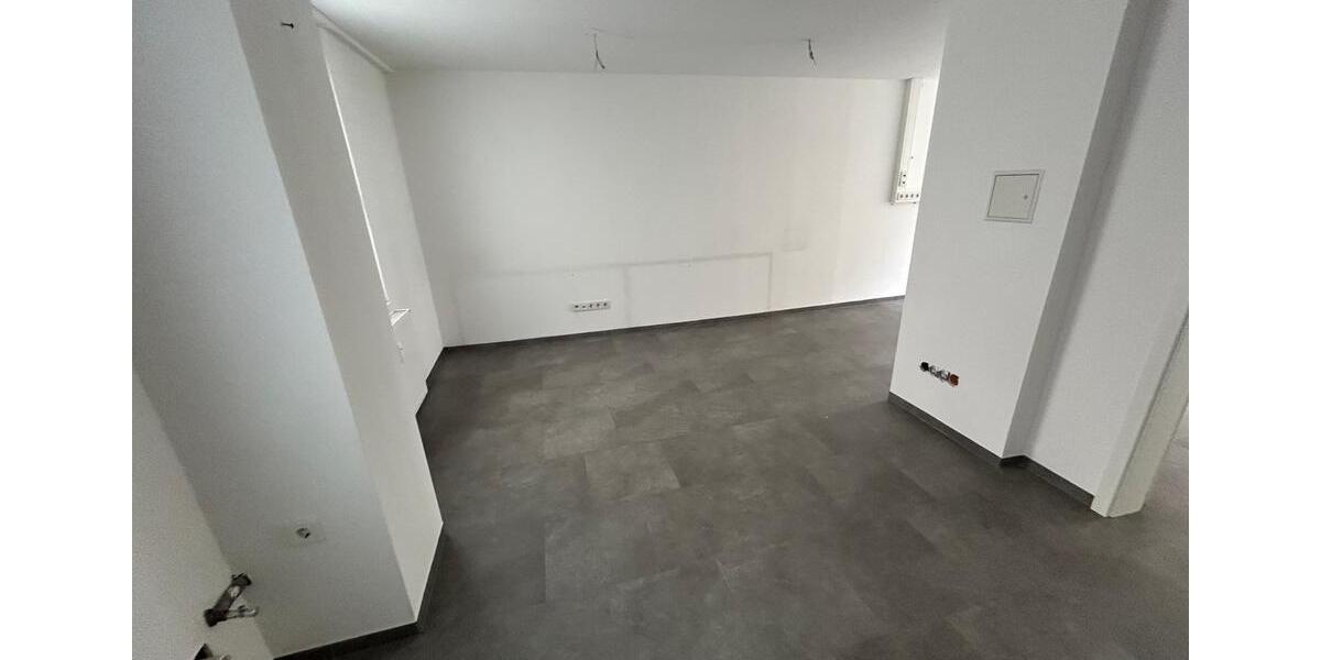 Etagenwohnung Saarbrücken - 5 Zimmer, 70 m&sup2;, 1.900&euro; | Angebot:23838445
