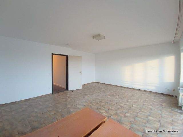 Etagenwohnung Krefeld Cracau - 2 Zimmer, 64 m&sup2;, 580&euro; | Angebot:26106533