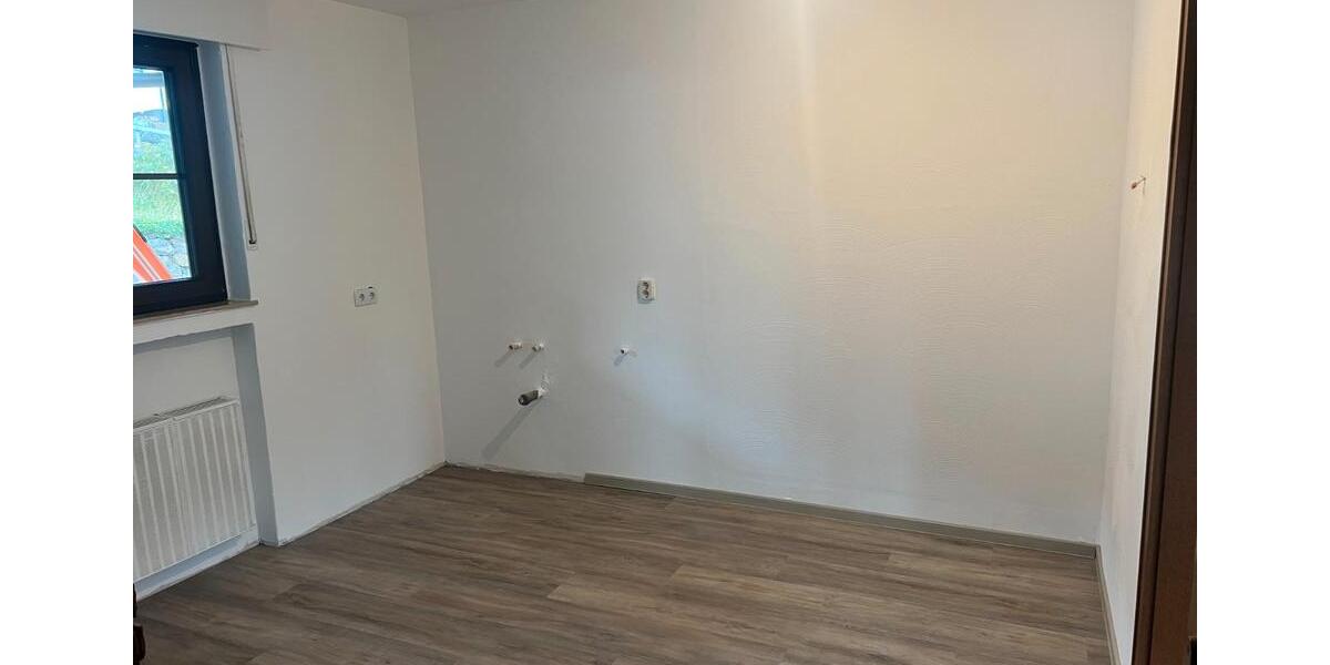 Erdgeschoßwohnung Lennestadt - 4 Zimmer, 110 m&sup2;, 890&euro; | Angebot:26635689